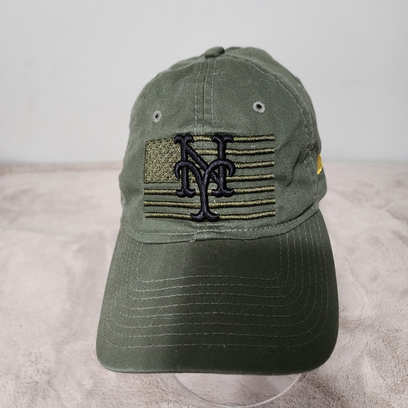 New Era Accessories - New Era Womans NY Mets Salute To Service Women's Cap. Adjustable Strap.